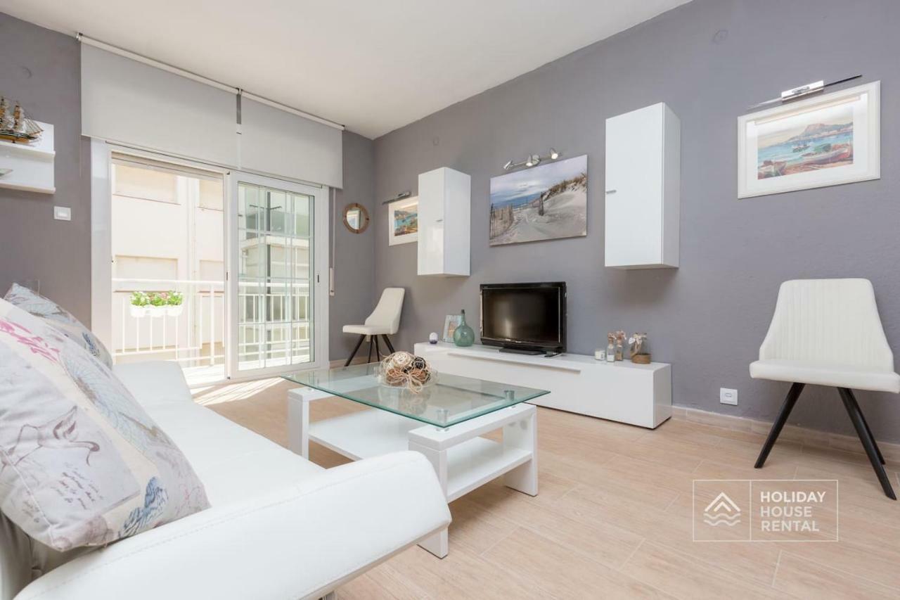 S12 - Beach Front Apartment --Free Wifi- Салоу Екстериор снимка