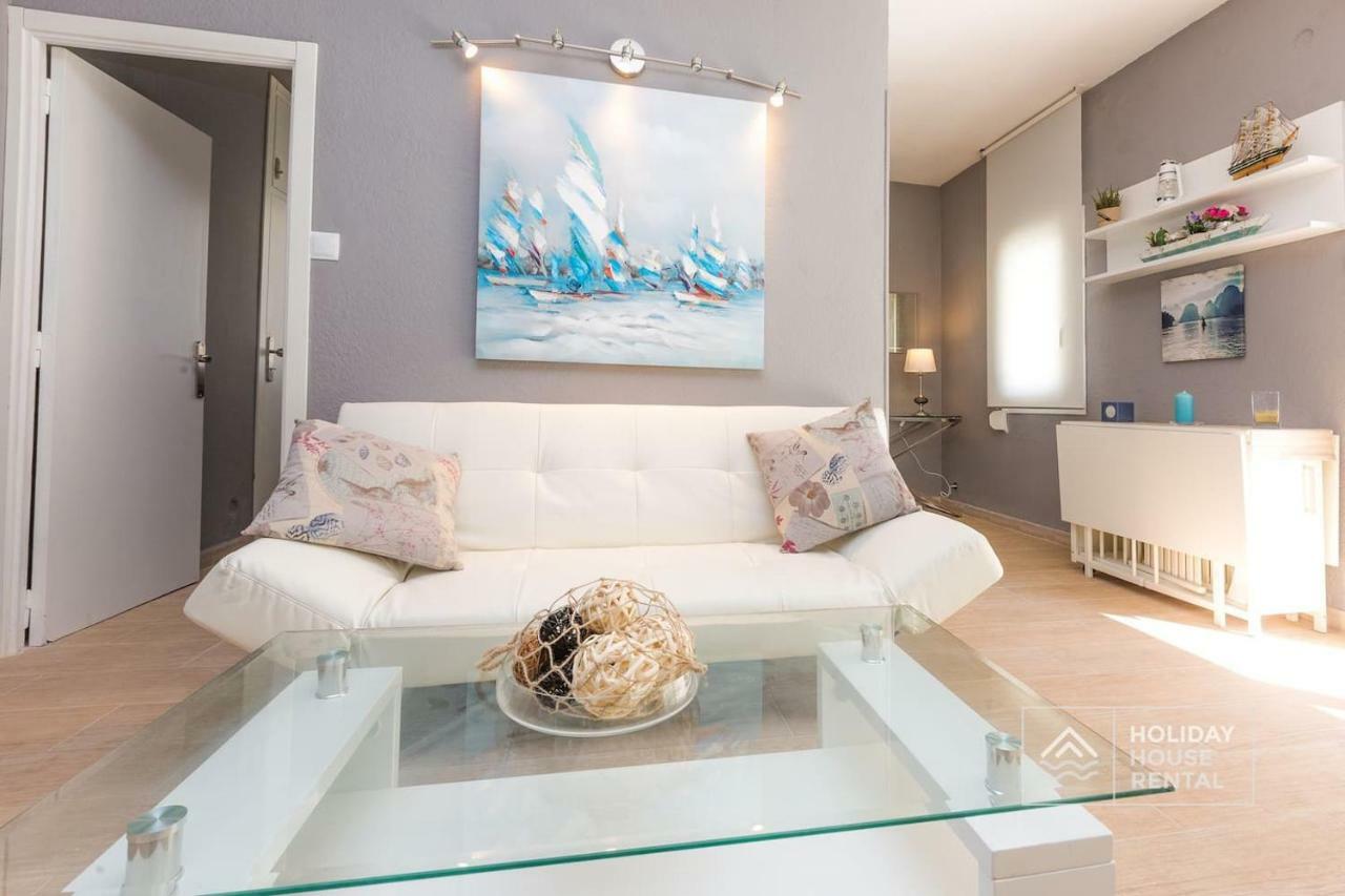 S12 - Beach Front Apartment --Free Wifi- Салоу Екстериор снимка