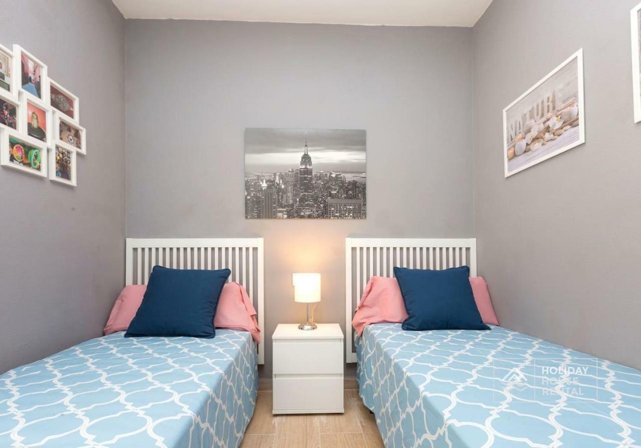 S12 - Beach Front Apartment --Free Wifi- Салоу Екстериор снимка